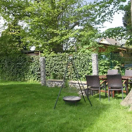 Ferienwohnung Fuer Vier Erwachsene Und Ein Kind